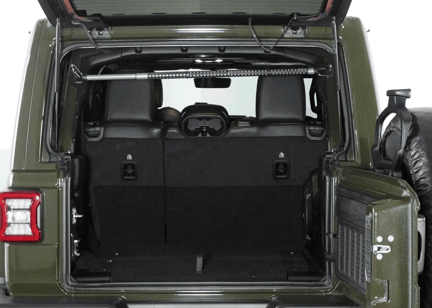 Jeep Wrangler 2.0L Unlimited Rubicon (NKP 2343) Interior Trunk Image
