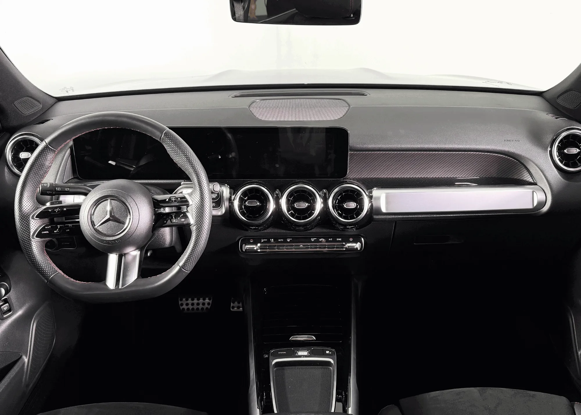 GLB 200 AMG Line (NHH6955) Interior Dashboard